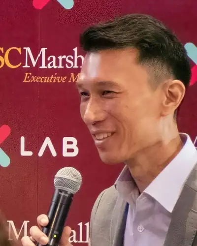 Sid Kitisakkul speaking at a USC Marshall event